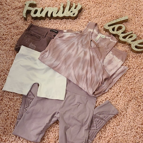 Purple and white tie dyed tank top. - Picture 2 of 12